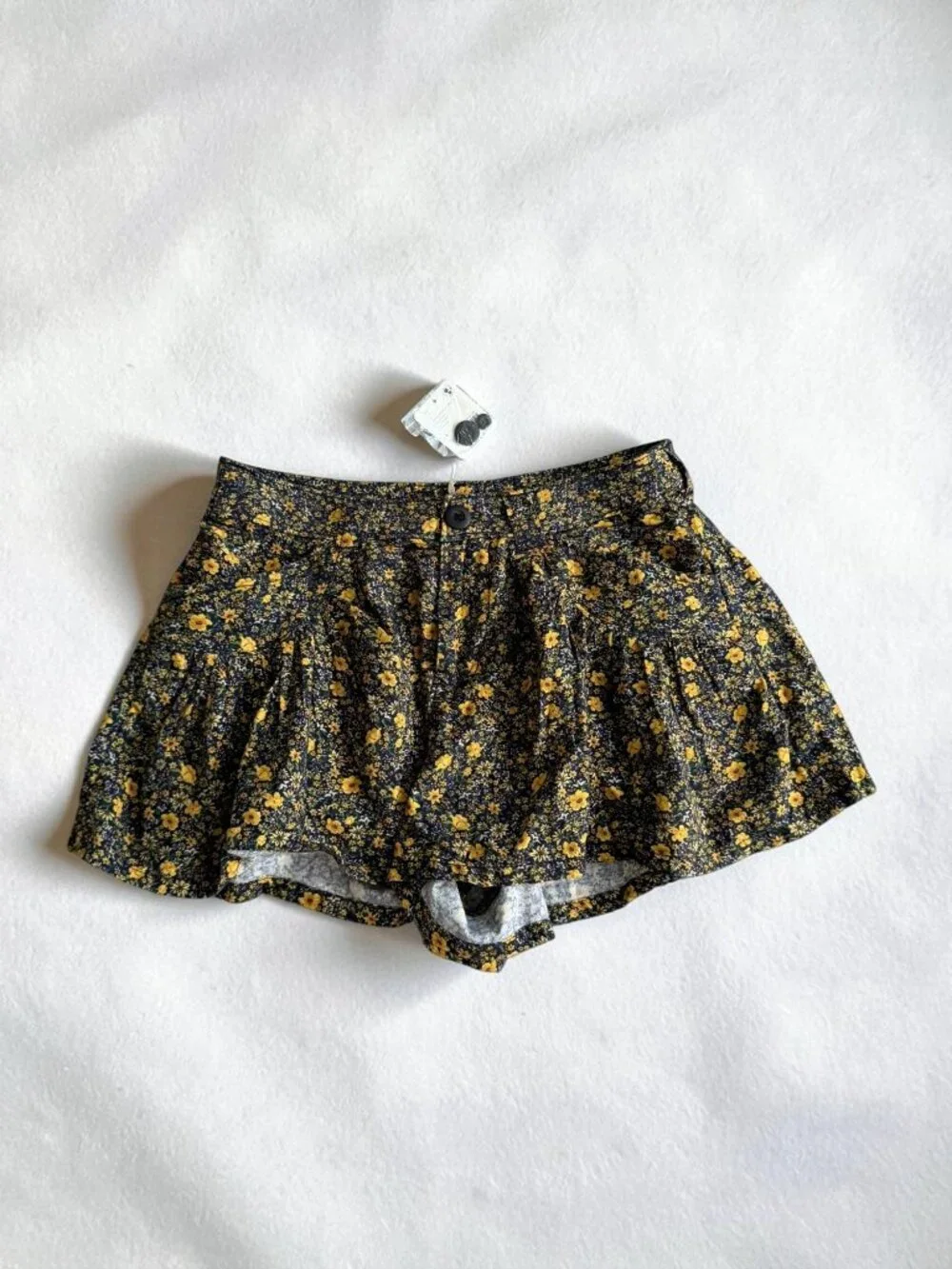 FREE PEOPLE Floral Flutter Shorts Size 4 NEW NWT